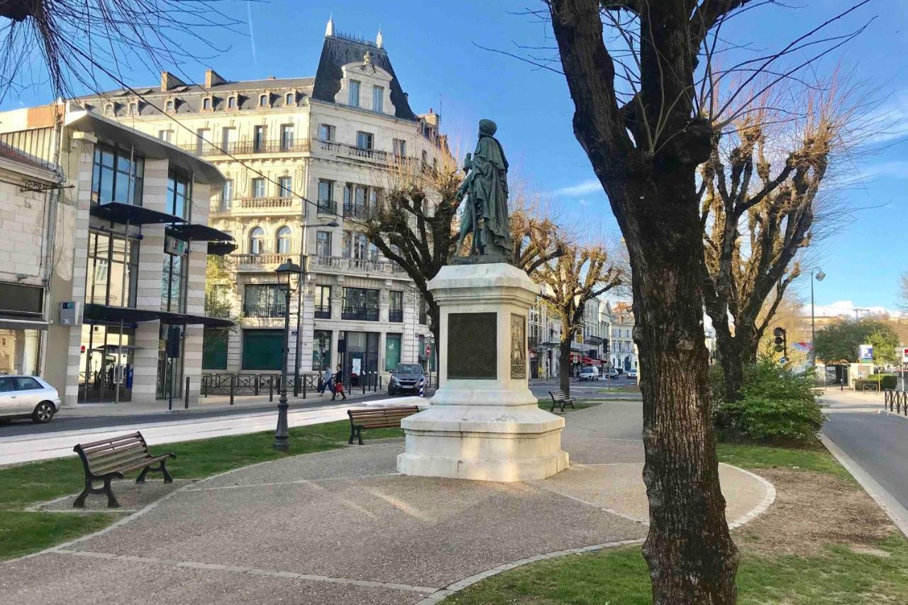 Très bel appartement au coeur du centre ville MONTAIGNE Périgueux Esterno foto